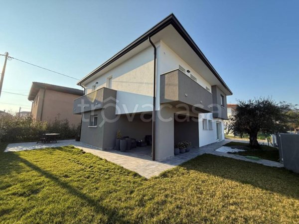 casa indipendente in vendita ad Este
