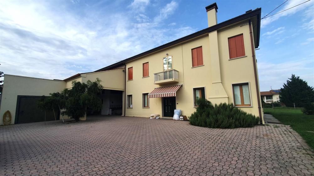 casa indipendente in vendita ad Este