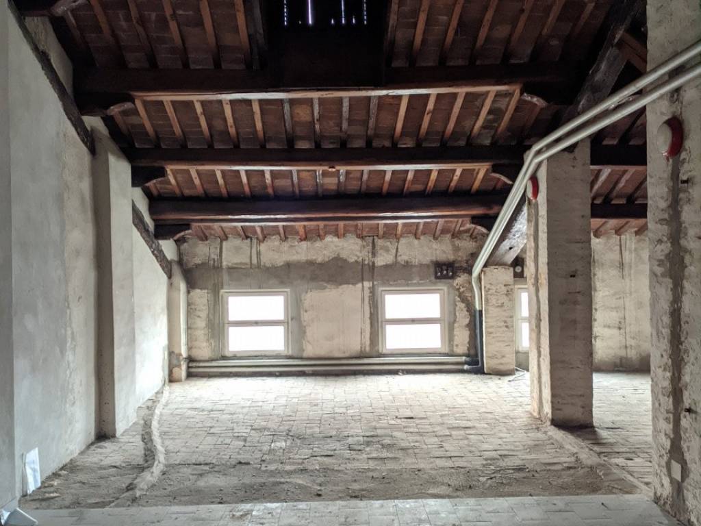 intera palazzina in vendita ad Este