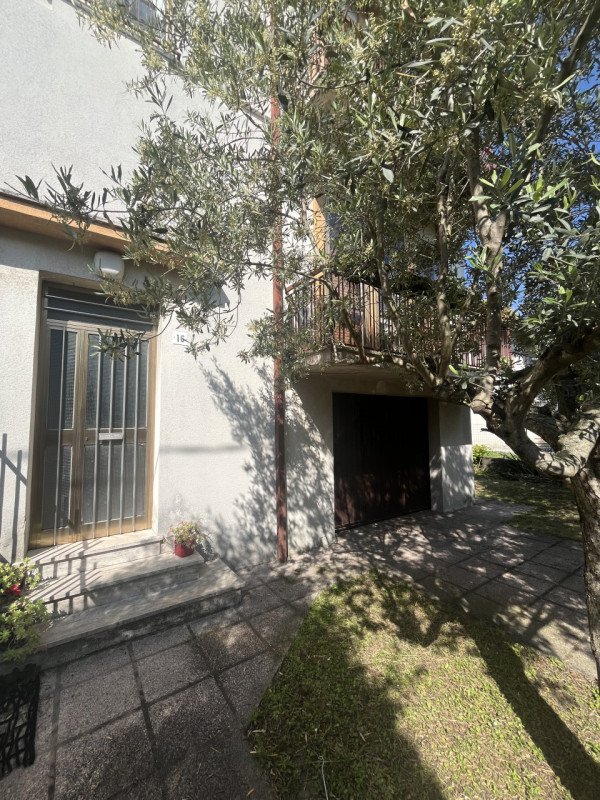 casa indipendente in vendita ad Este