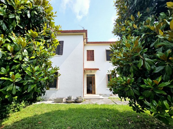casa indipendente in vendita ad Este