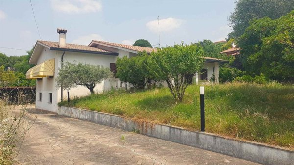 casa indipendente in vendita ad Este
