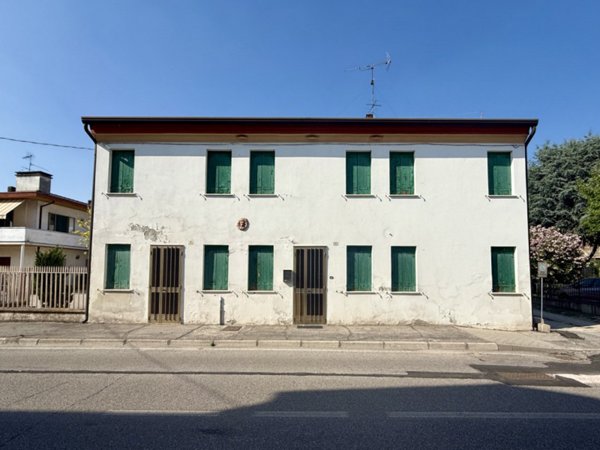 casa semindipendente in vendita ad Este