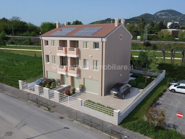 casa indipendente in vendita ad Este