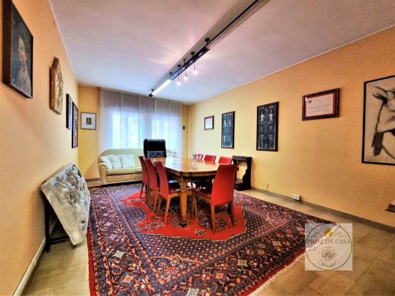 ufficio in vendita ad Este