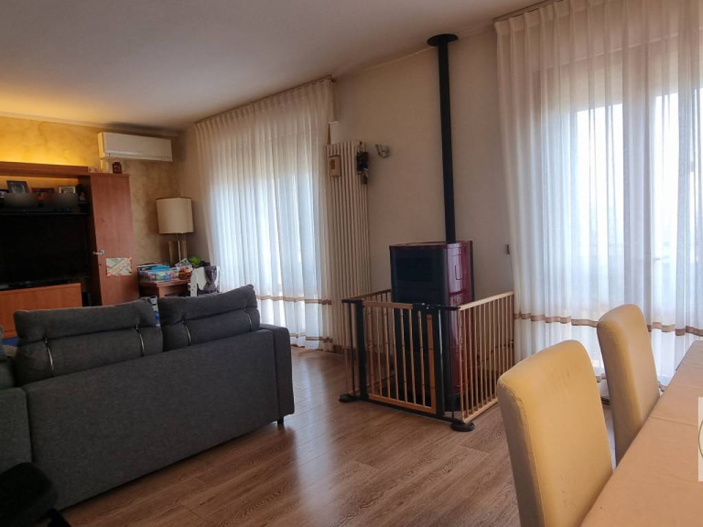 appartamento in vendita ad Este