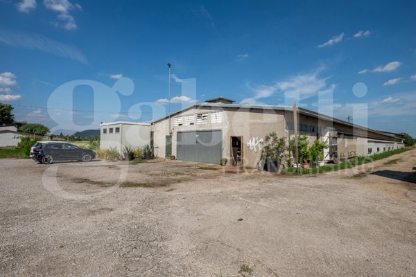 locale di sgombero in vendita ad Este