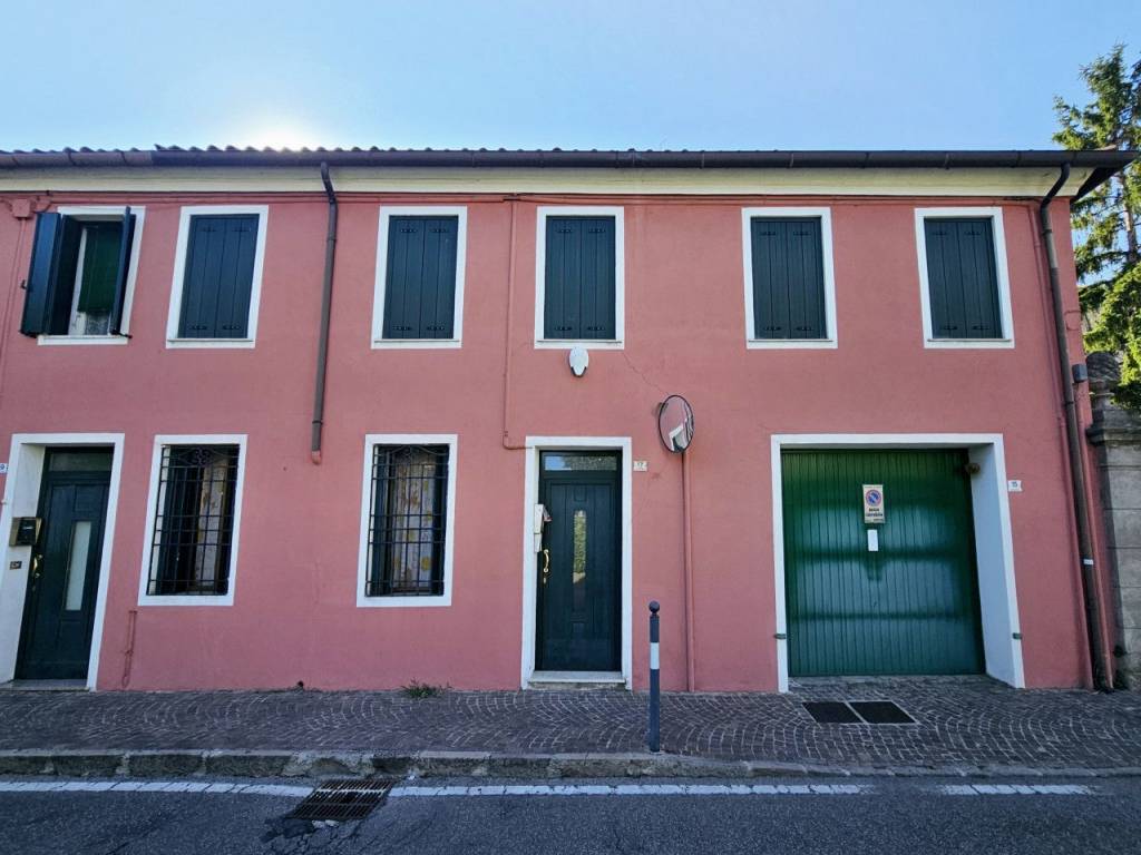 casa indipendente in vendita ad Este