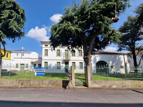casa indipendente in vendita ad Este