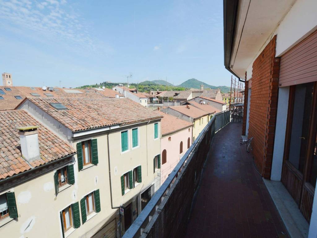 appartamento in vendita ad Este