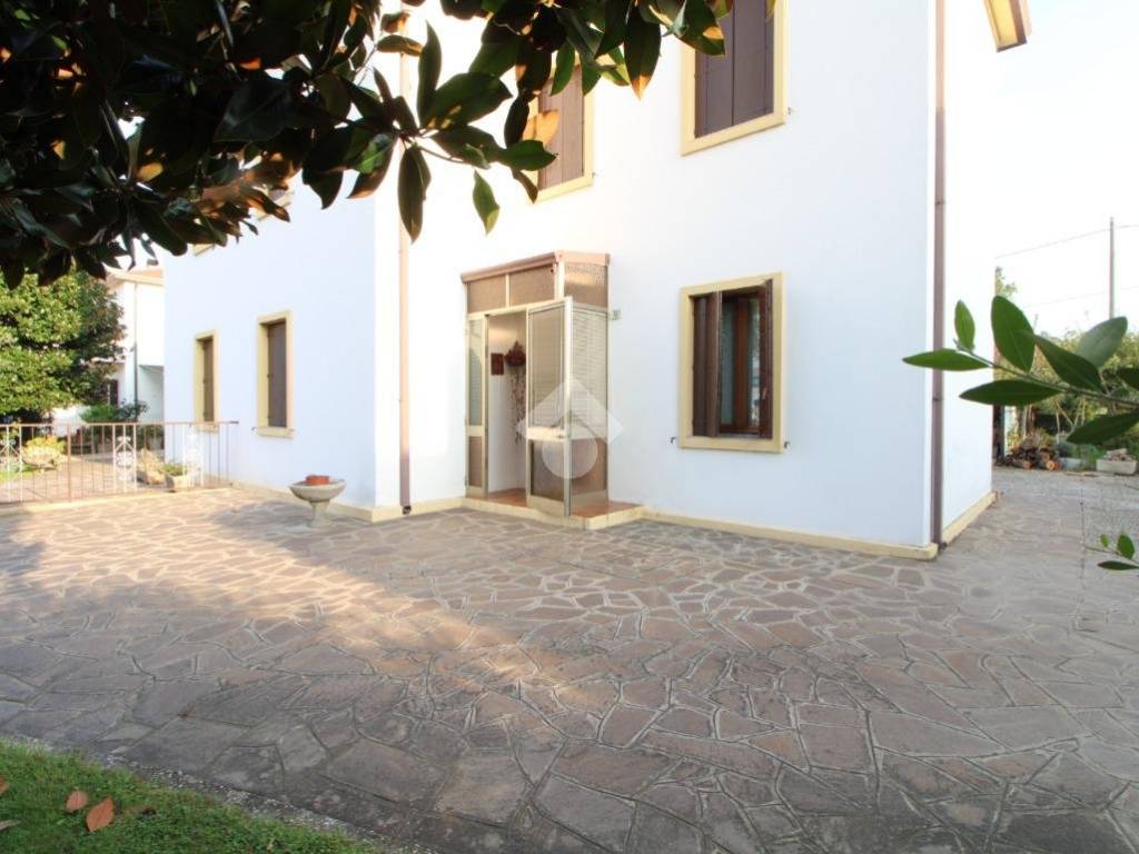 casa indipendente in vendita ad Este