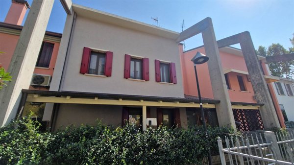 casa indipendente in vendita ad Este