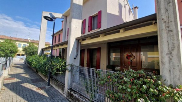 casa indipendente in vendita ad Este