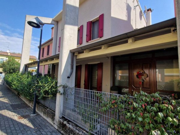 casa indipendente in vendita ad Este