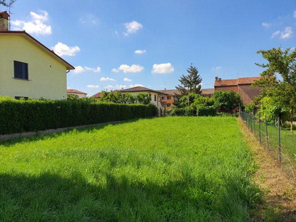terreno edificabile in vendita ad Este
