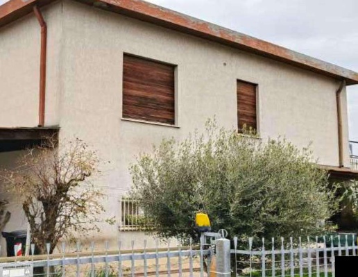 casa indipendente in vendita ad Este