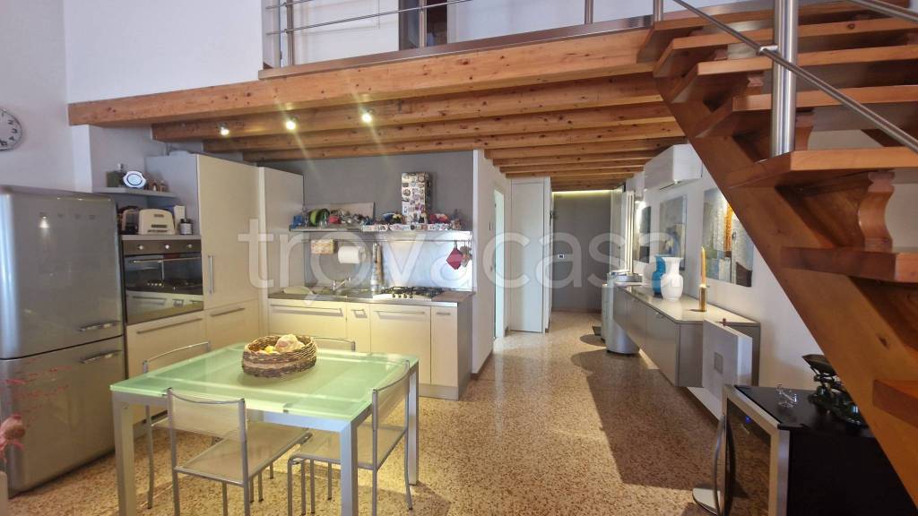 appartamento in vendita ad Este