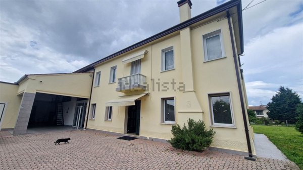 casa indipendente in vendita ad Este