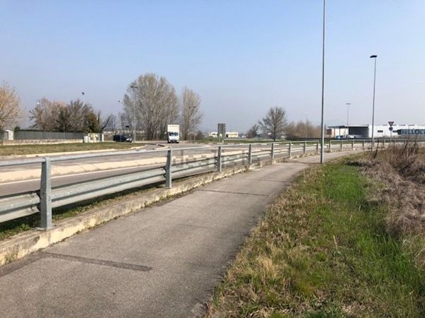 terreno edificabile in vendita ad Este