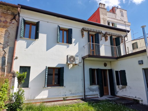 casa indipendente in vendita ad Este