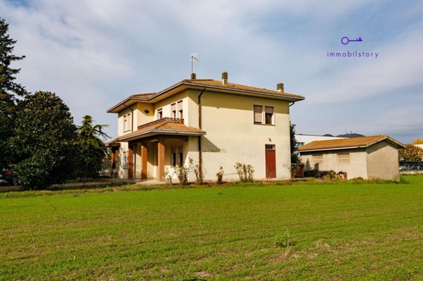 casa indipendente in vendita ad Este