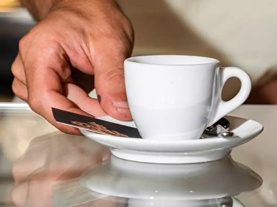 negozio in vendita ad Este