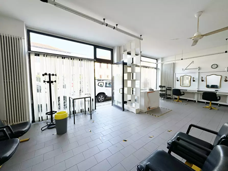 locale commerciale in vendita ad Este