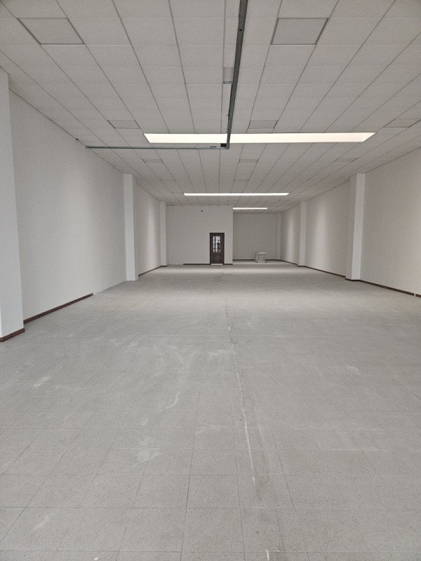 negozio in vendita ad Este