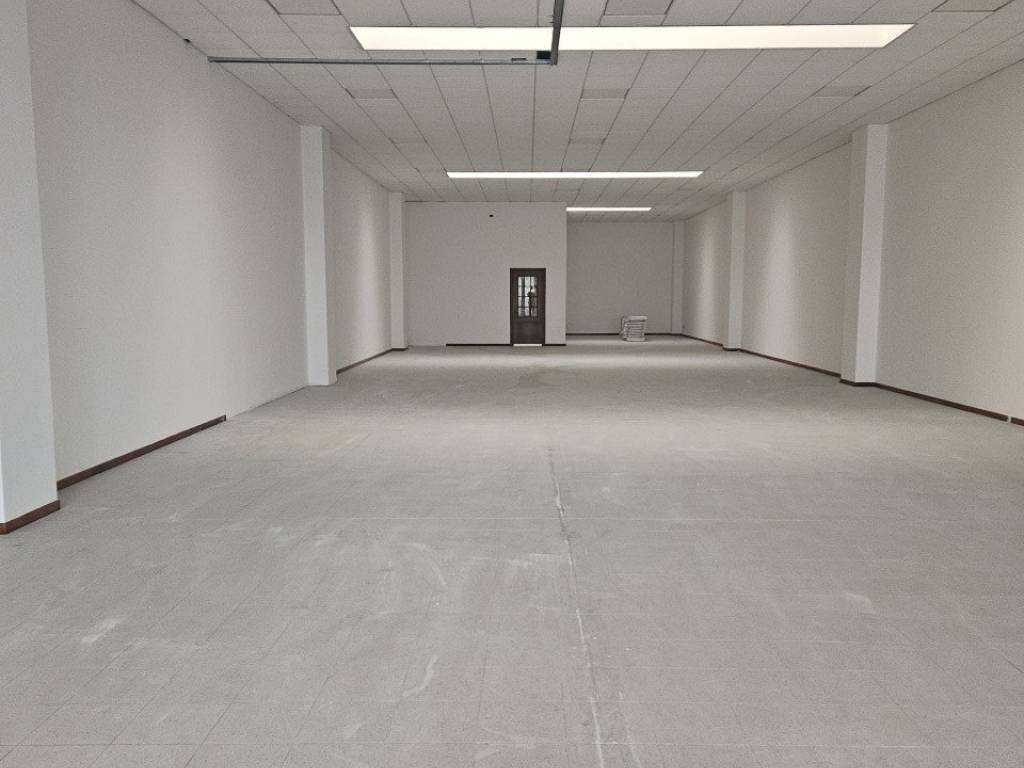 negozio in vendita ad Este