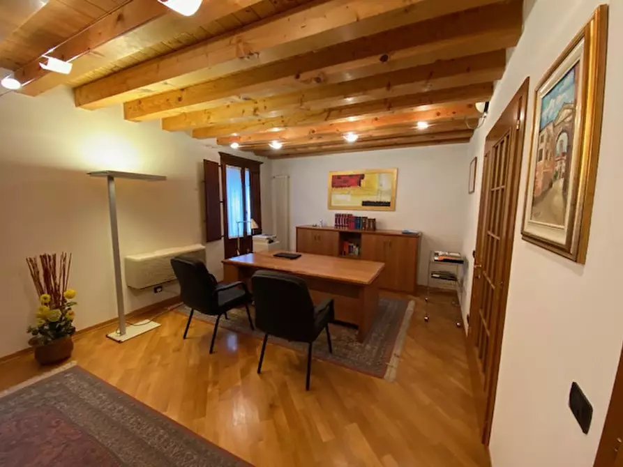 ufficio in vendita ad Este