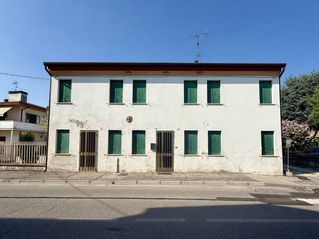 casa indipendente in vendita ad Este