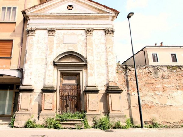 intera palazzina in vendita ad Este