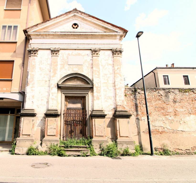 intera palazzina in vendita ad Este
