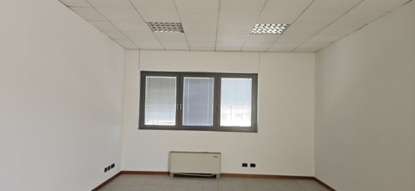 ufficio in vendita ad Este