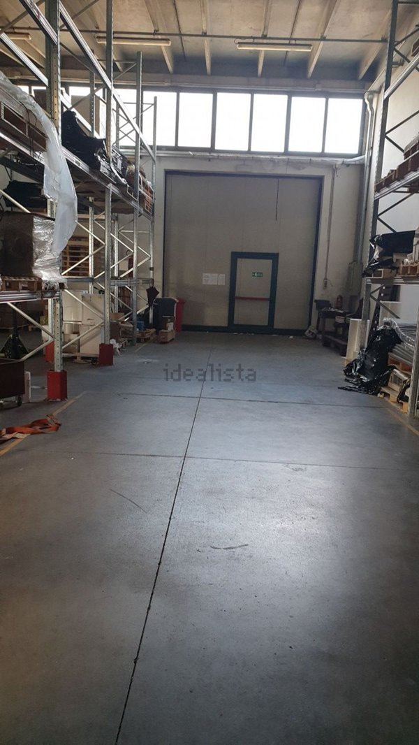 capannone in vendita ad Este