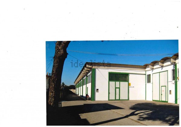 capannone in vendita ad Este