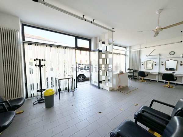 locale commerciale in vendita ad Este