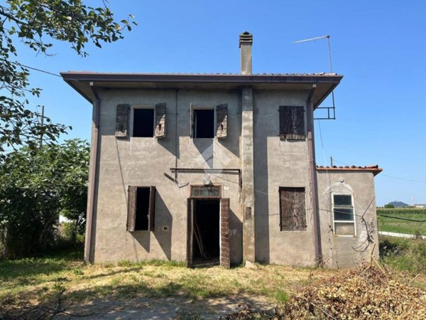 casa indipendente in vendita ad Este
