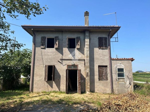 casa indipendente in vendita ad Este