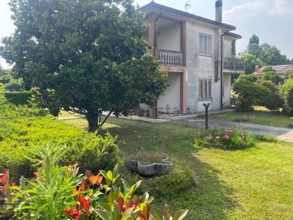 casa indipendente in vendita ad Este