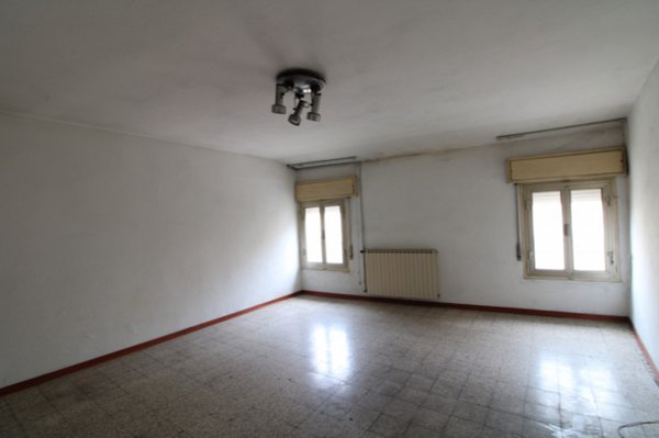 negozio in vendita ad Este