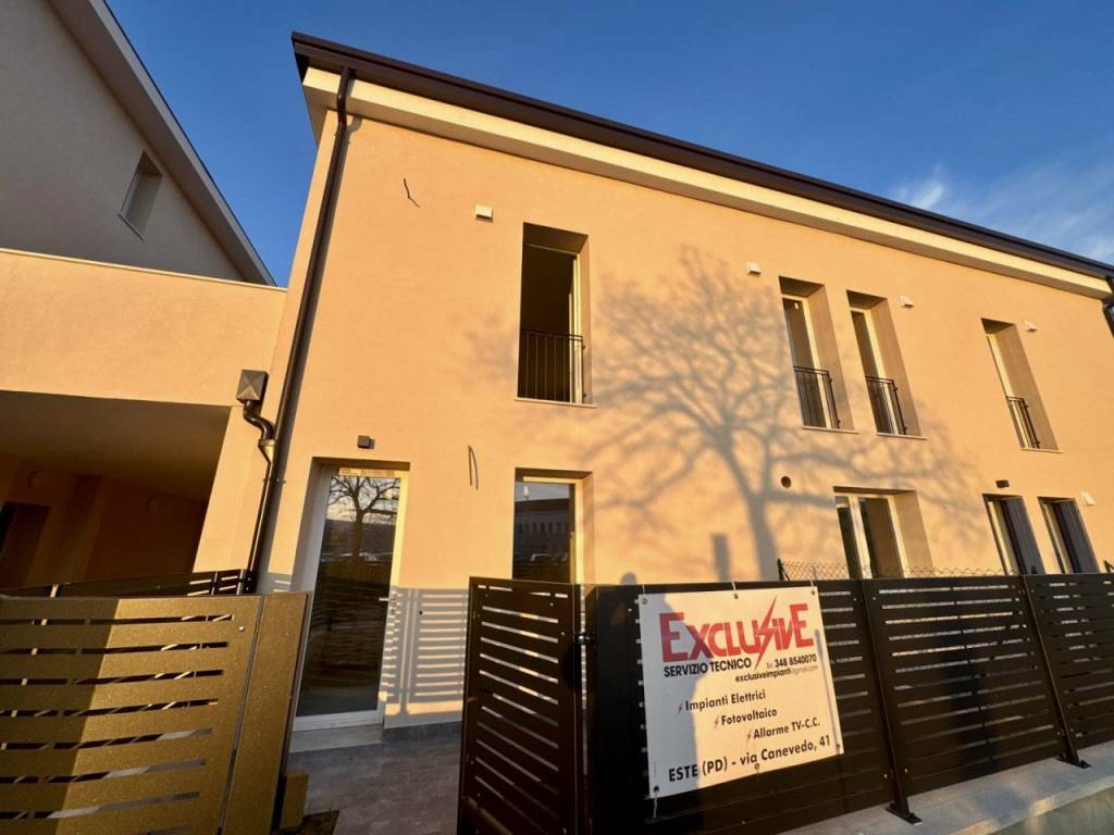 appartamento in vendita ad Este