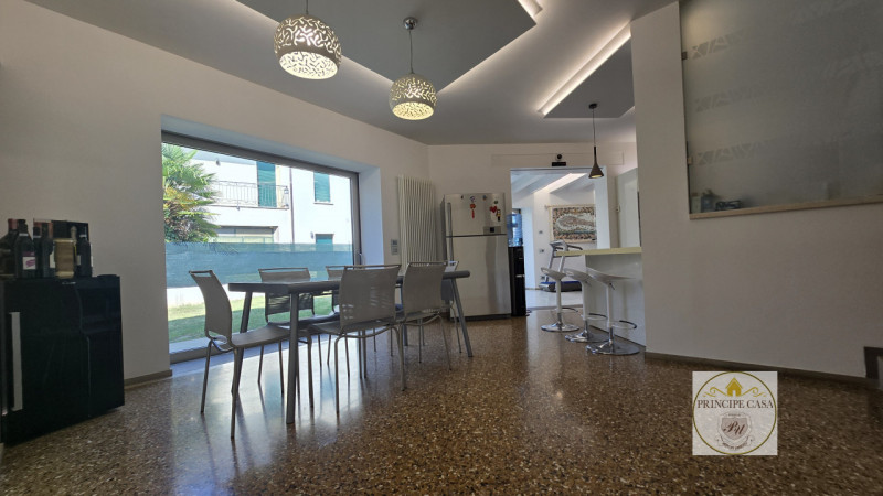 casa indipendente in vendita ad Este