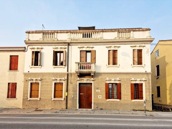 appartamento in vendita ad Este