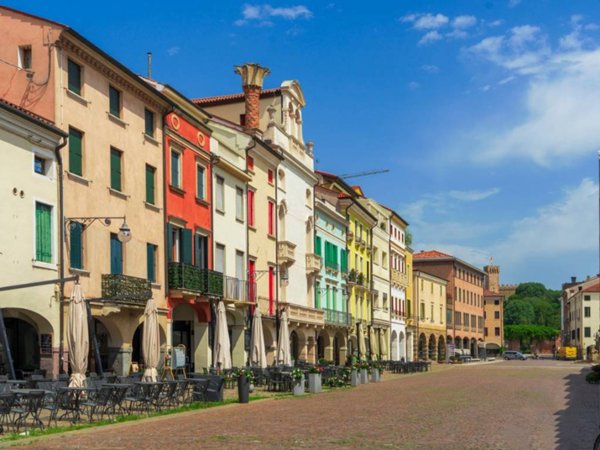 negozio in vendita ad Este