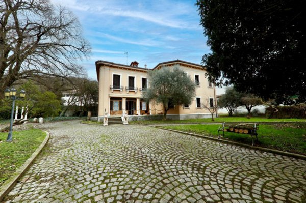 casa indipendente in vendita ad Este