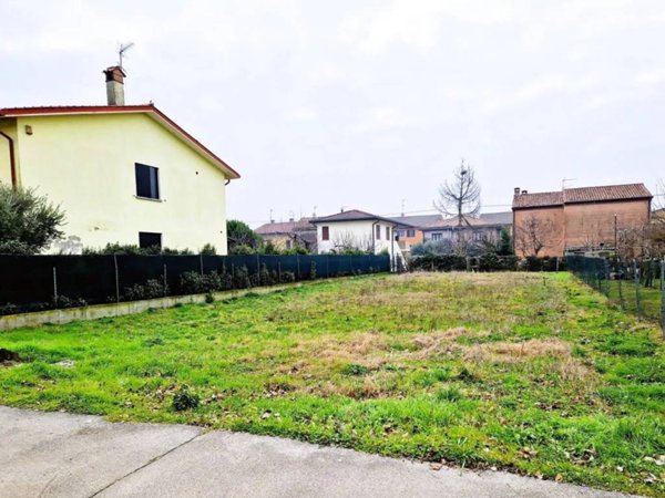 terreno edificabile in vendita ad Este