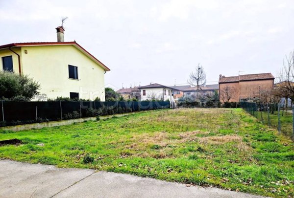 terreno edificabile in vendita ad Este