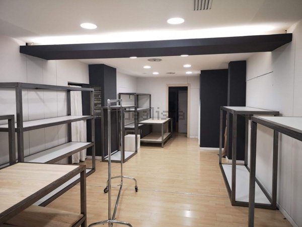 negozio in vendita ad Este