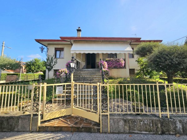 casa indipendente in vendita ad Este